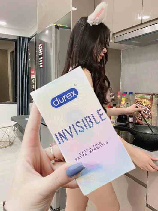 Bao cao su durex invisible 898